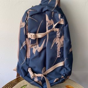 Patagonia sling back bag